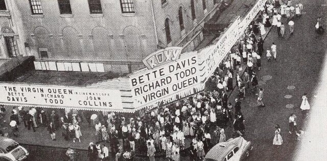 The Line for a Gala Preview of "Love Is a Many Splendored Thing" (1955)