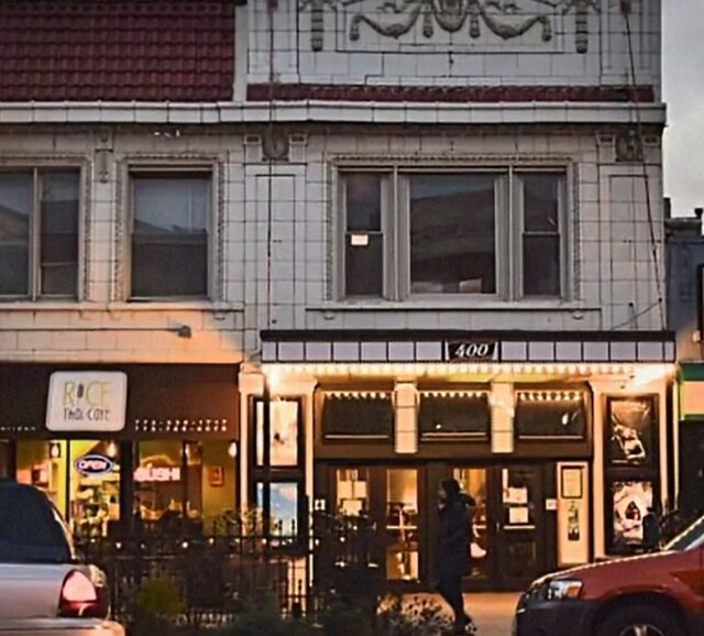 400 Theatre; Chicago, Illinois.