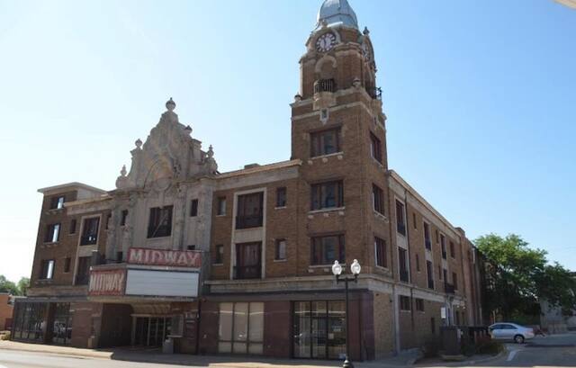 Photo credit Yef Von.