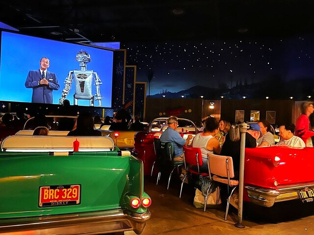 Sci-fi Dine-in Theatre Restaurant 351 S. South Drive, Lake Buena Vista, FL