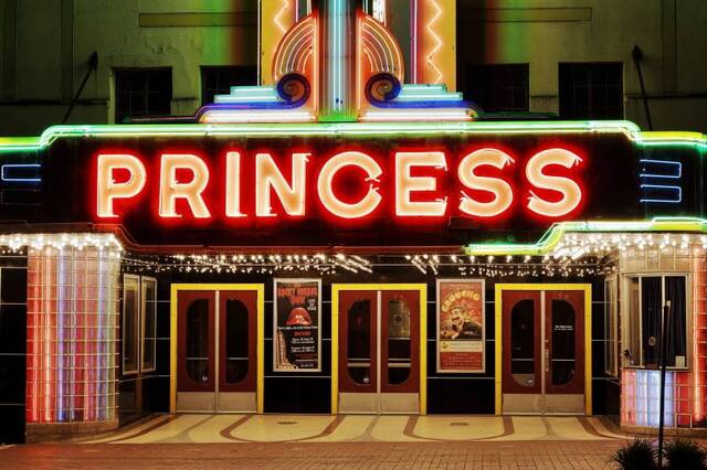 October 20, 2015 photo credit & copyright © Michael G. Clark.