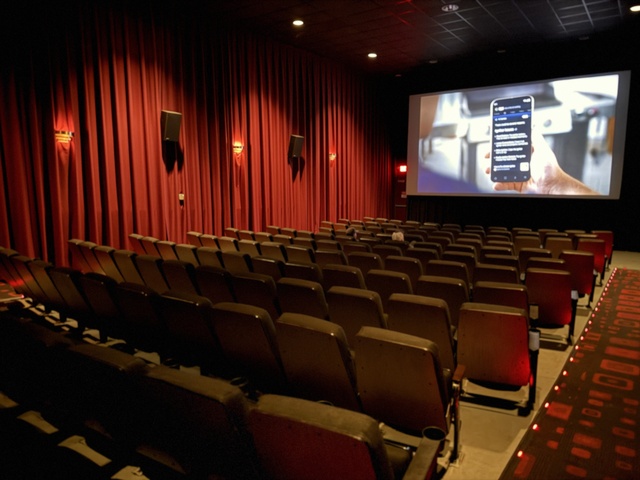 AMC Classic Salem Valley 8