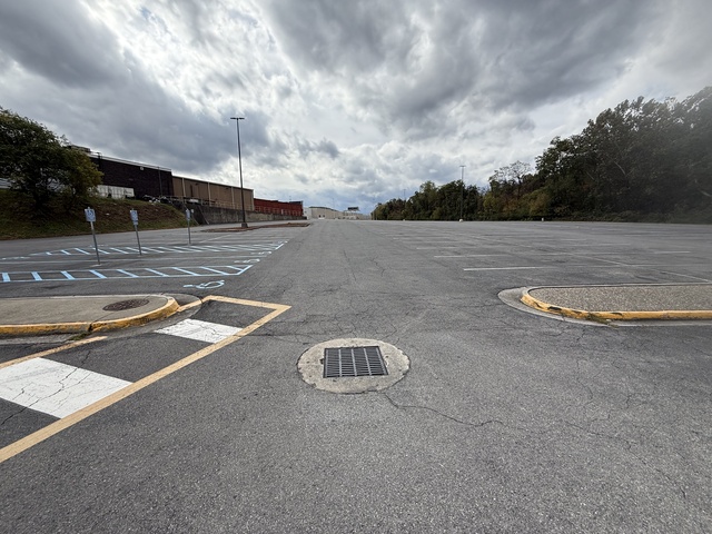 AMC Classic Roanoke 10