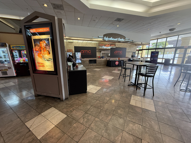 AMC Classic Roanoke 10