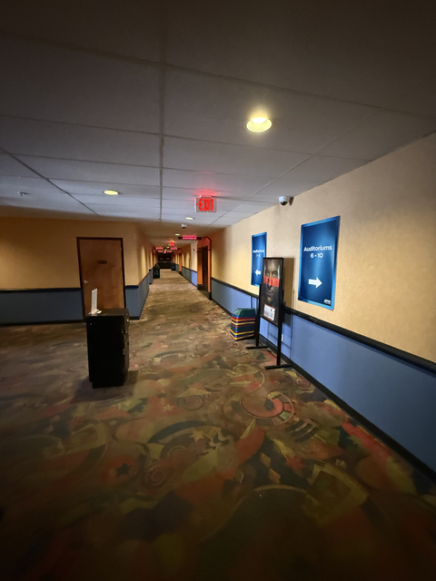 AMC Classic Roanoke 10