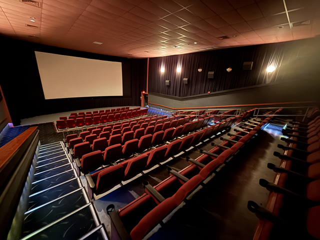 AMC Classic Roanoke 10