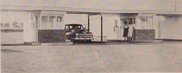 Theater Architect: Harry Sarber (1950)