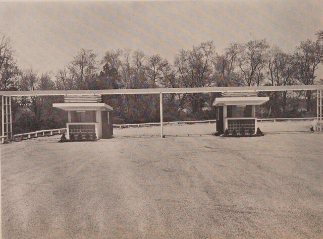 Theater Architect: Leon Einhorn (1950)