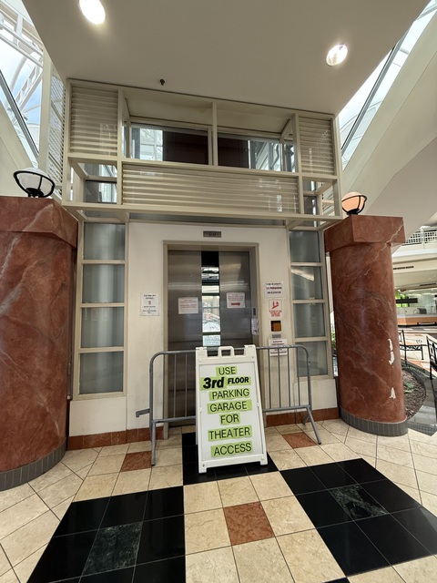 Premiere Cinema 14 Fashion Square