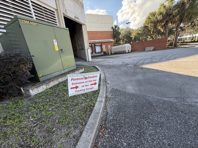 Premiere Cinema 14 Fashion Square