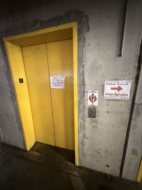 Premiere Cinema 14 Fashion Square