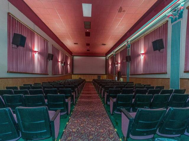 Interior photo credit DeKalb County History Center.