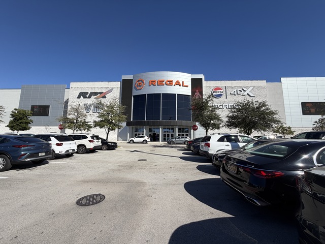 Regal Dania Pointe 4DX, RPX ScreenX & VIP