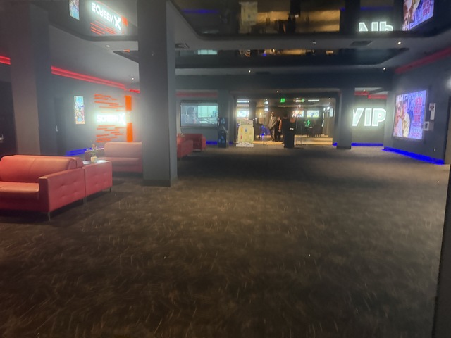 Regal Dania Pointe 4DX, RPX ScreenX & VIP