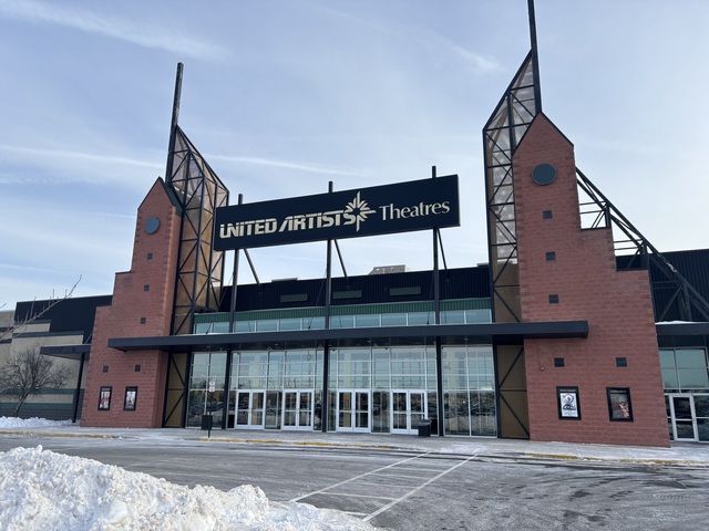 United Artists Washington Township 14 Front Exterior