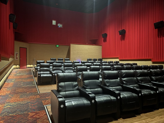 United Artists Washington Township 14 Theater Facing Seats