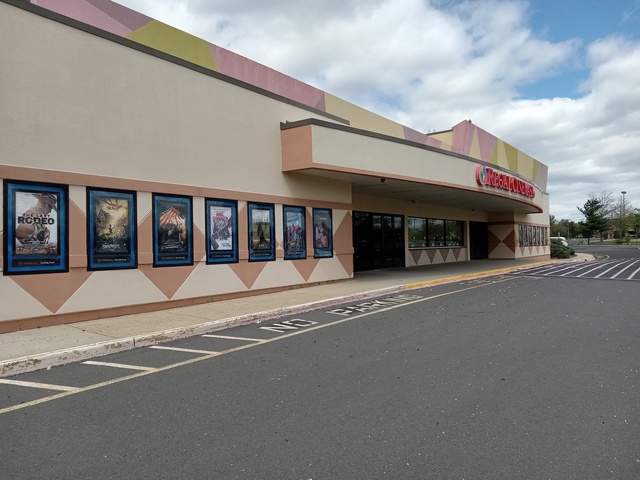 Regal Hadley Stadium 16