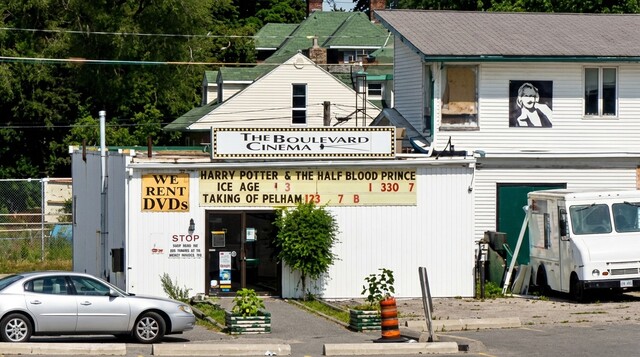 Boulevard Cinema