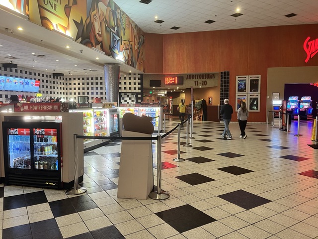 Cinemark Tinseltown and XD