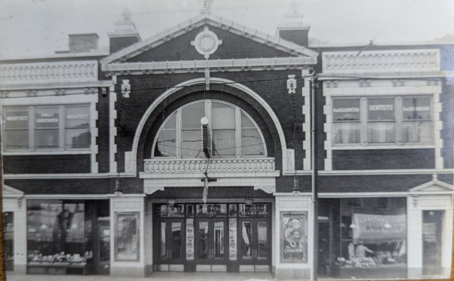 1915 photo credit LeRoy Blommaert.