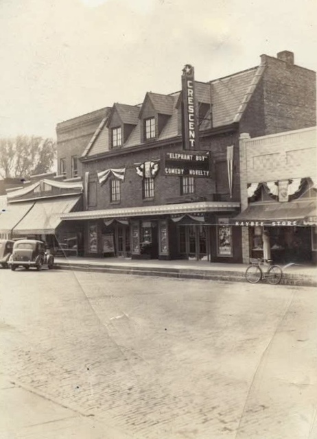 Crescent Theatre in 1937