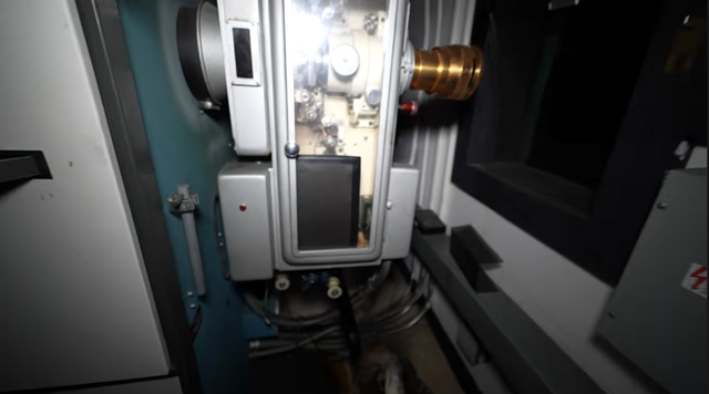 Screens at Cincinnati Mall