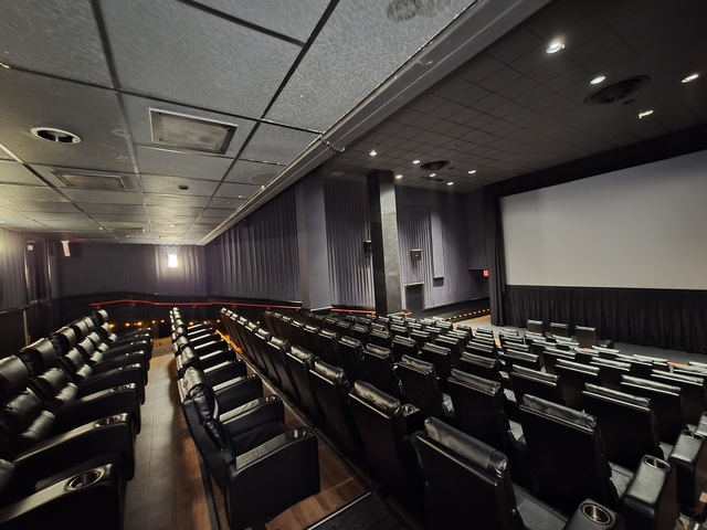 AMC Lincoln Square 13