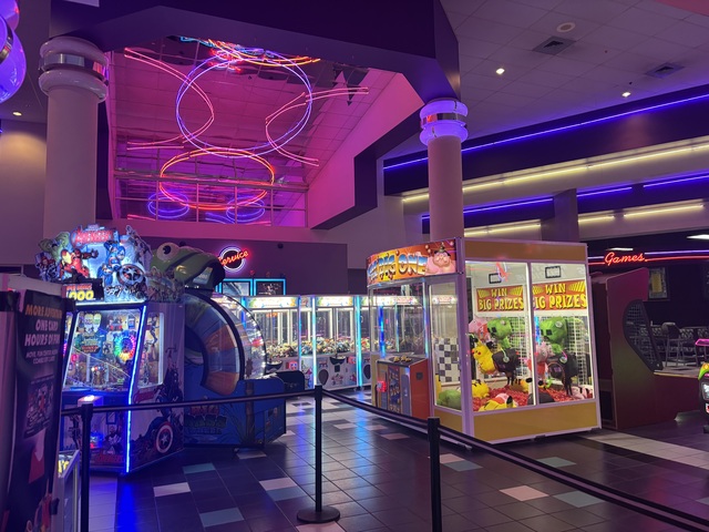Oaks Center Cinema Arcade