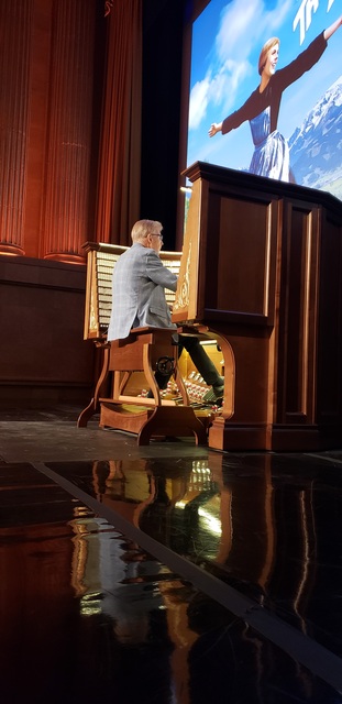 New Castro Theatre Organ