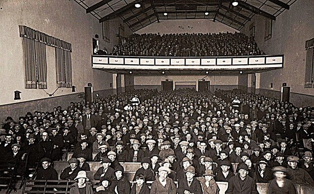 Theatre Royal 208 Main Street, Lithgow, NSW  - 1914