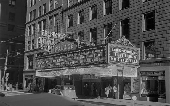 CADILLAC PALACE Theatre; Chicago, Illinois.