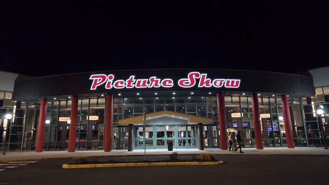 Picture Show - Berlin CT at night