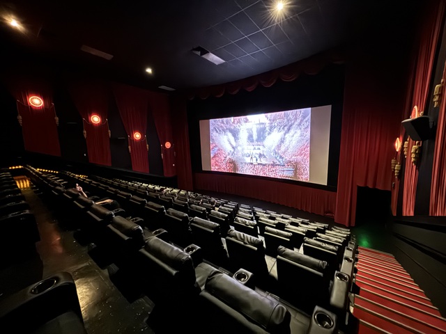 TCL Chinese Theatre Facing Screen