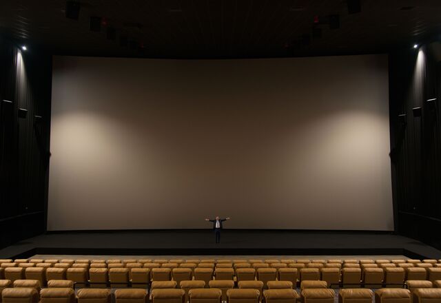 Paul Glantz infront of the Super EMX screen in December 2017