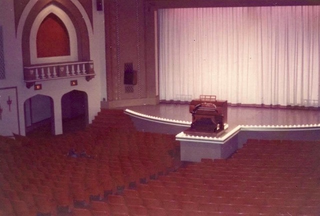 South Hills Theatre showing 2/8 Wurlitzer in concert position.