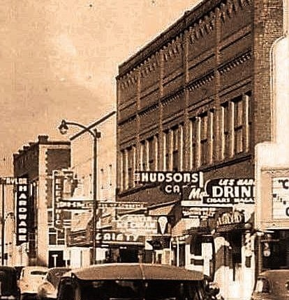 Gaiety Theater, McMinnville, Oregon, 1945