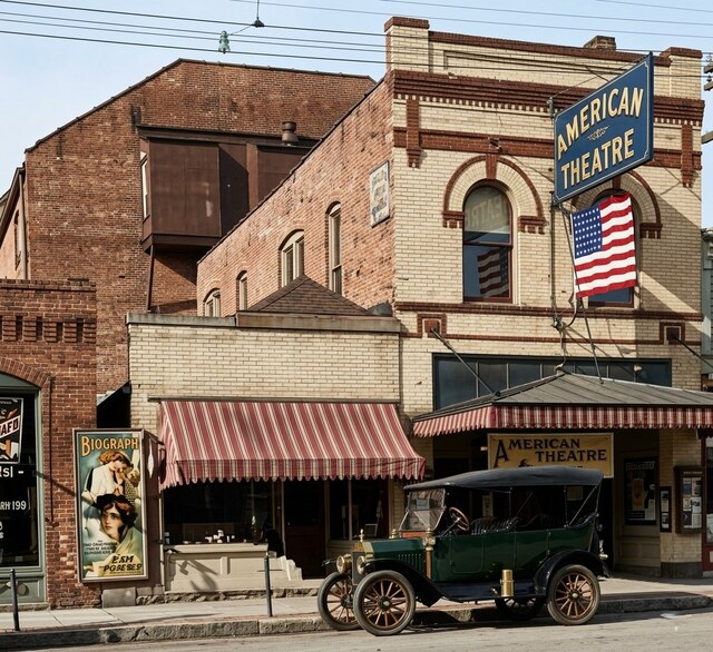 Enhanced version of the 1911 photo courtesy Retro Quad Cities via Facebook.