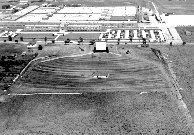 121 Outdoor Drive-In