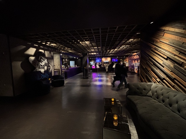 iPic Fulton Market Lobby