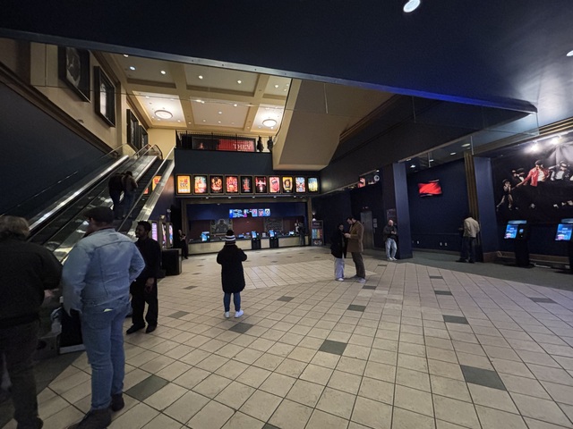 AMC 34th Street 14 Entrance and Box Office