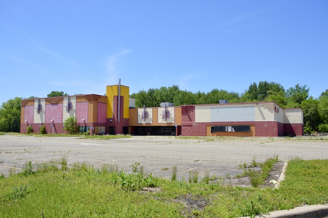 Lansing Mall Cinema