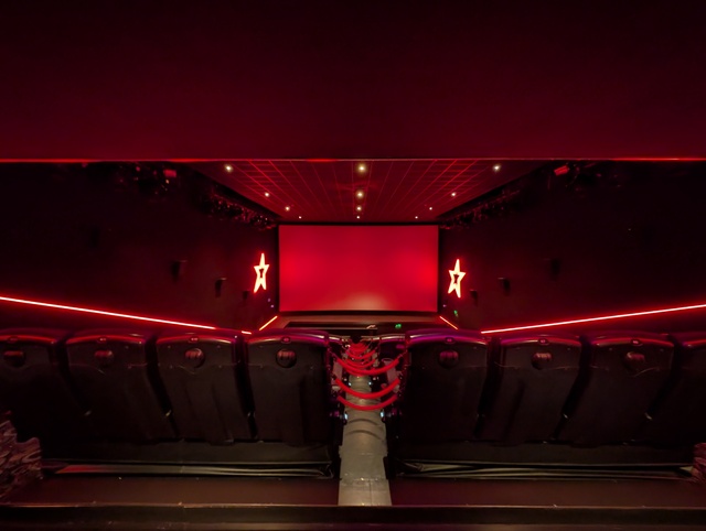 Screen 14 - 4DX