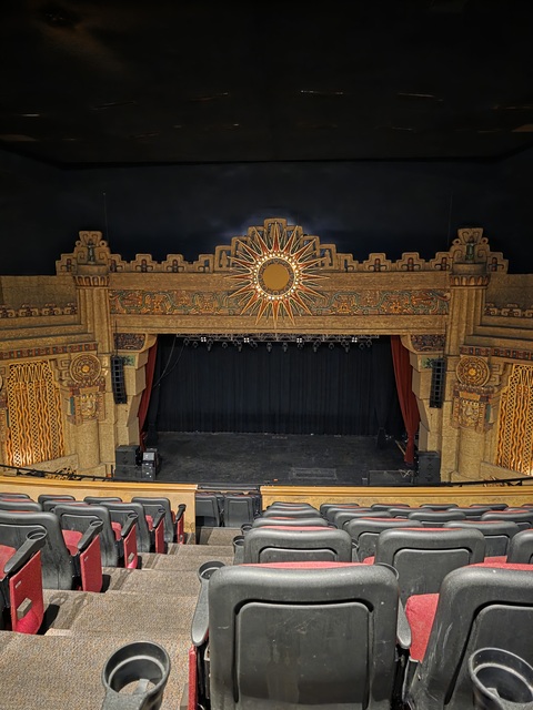 Balcony Center 
