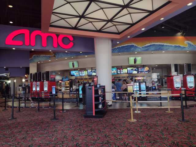 AMC Fashion Valley 18