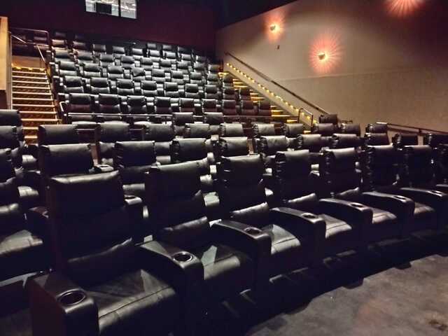 AMC Fashion Valley 18