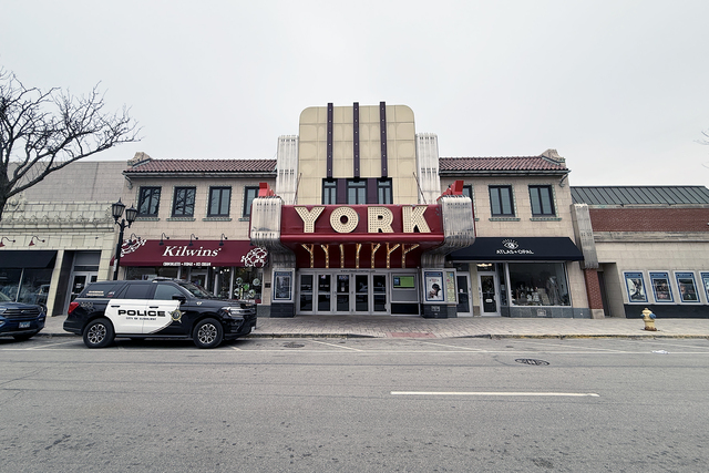 Classic Cinemas York Theatre QX, Elmhurst, IL