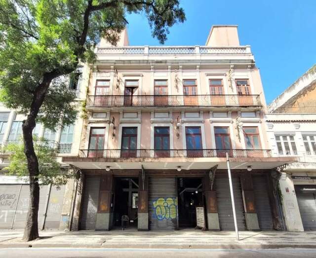 Cine Iris