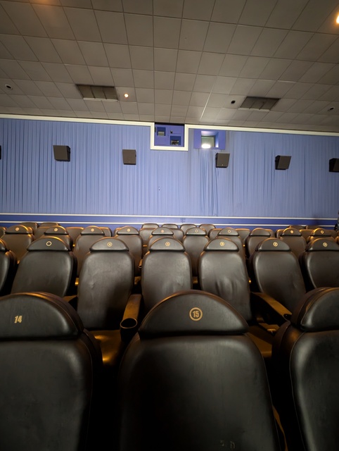Screen 1 - Odeon XL 