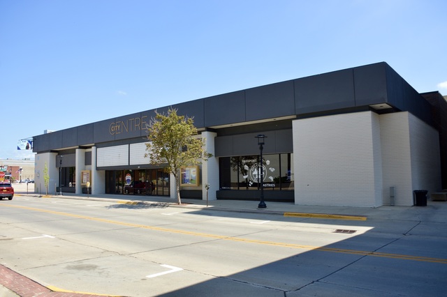 Riviera 4 Theatre