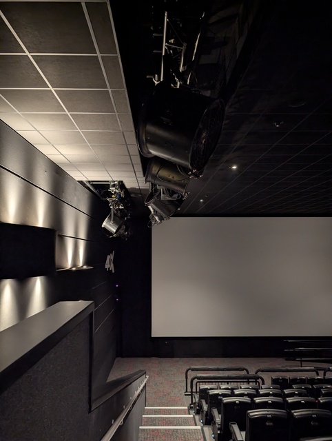 Screen 1 - 4DX